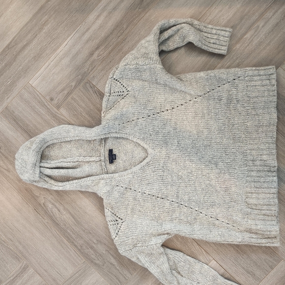 American Eagle sweater - Picture 2 of 4
